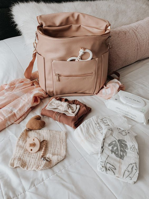 What's in my diaper bag? And tips on how to Organise it